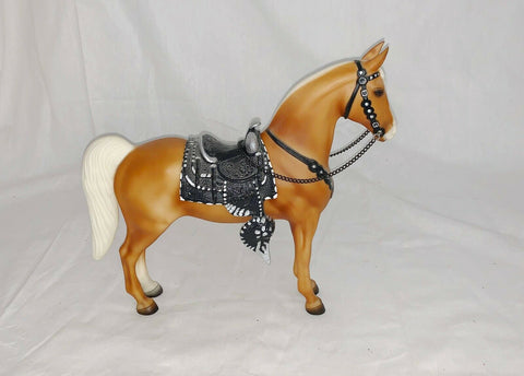 Breyer Reeves Palomino Horse